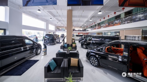 武汉酷卡驰整车销售展厅 图2_副本.jpg